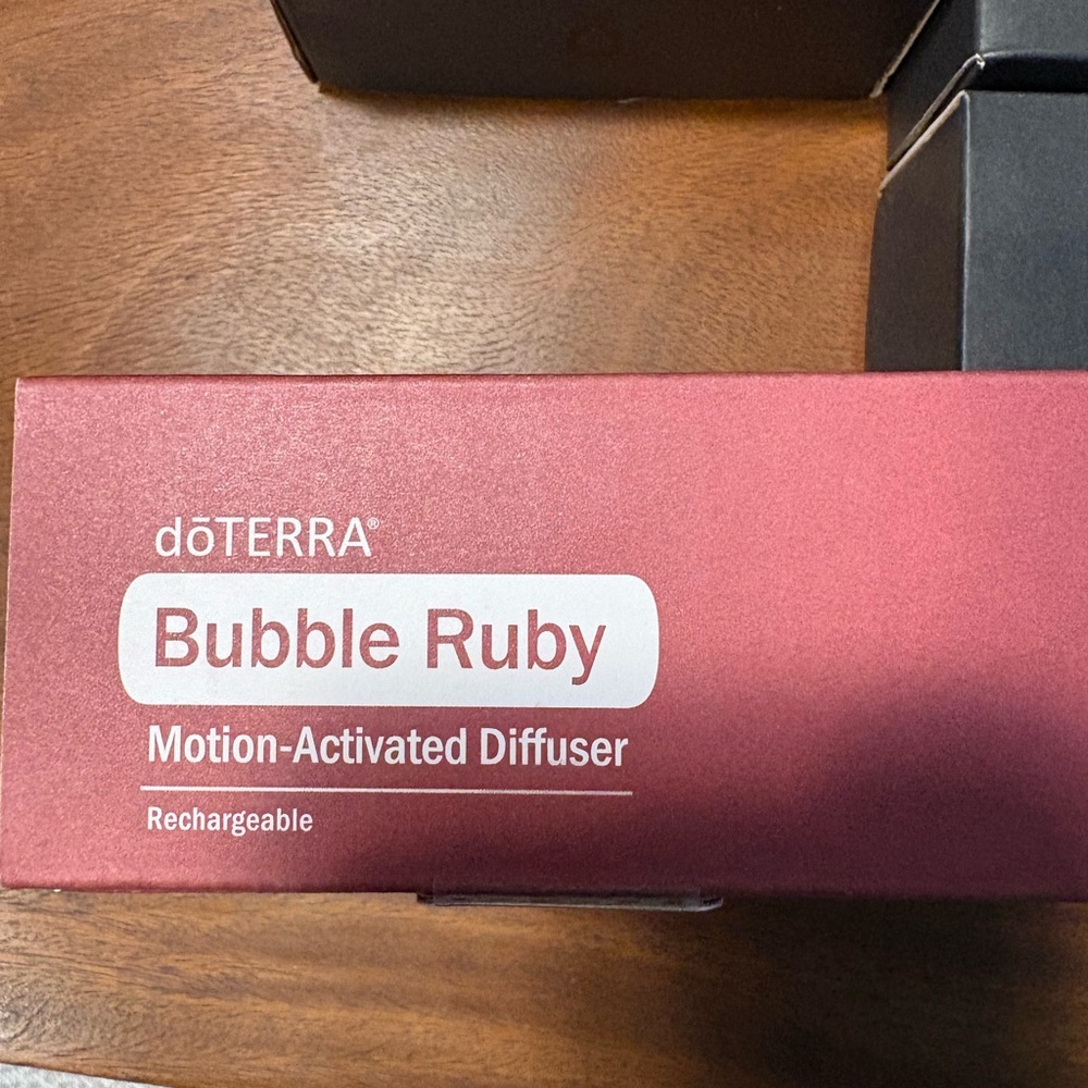doTERRA Bubble Ruby Motion-Activated Diffuser - Ruby Red